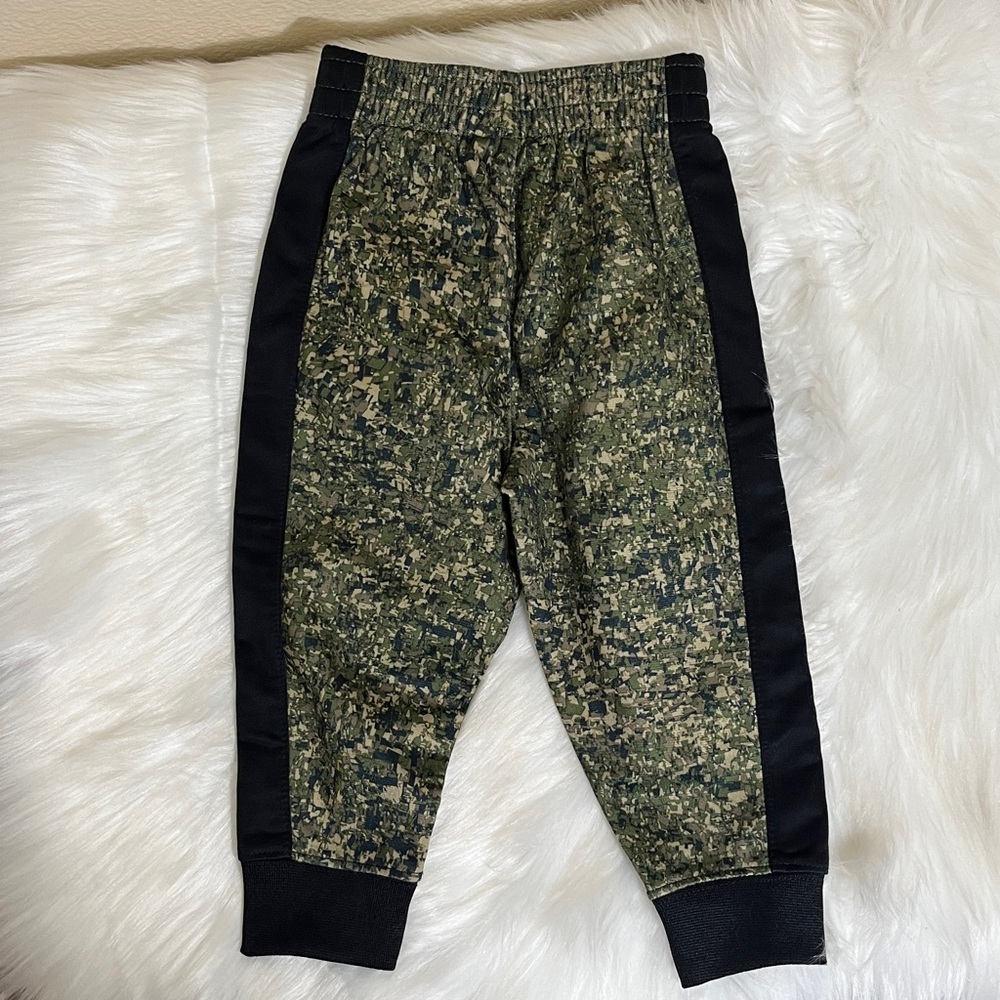 Nike Green Black Camo 2-Piece Full Zip Jacket Jogger Set - Picture 7 of 8